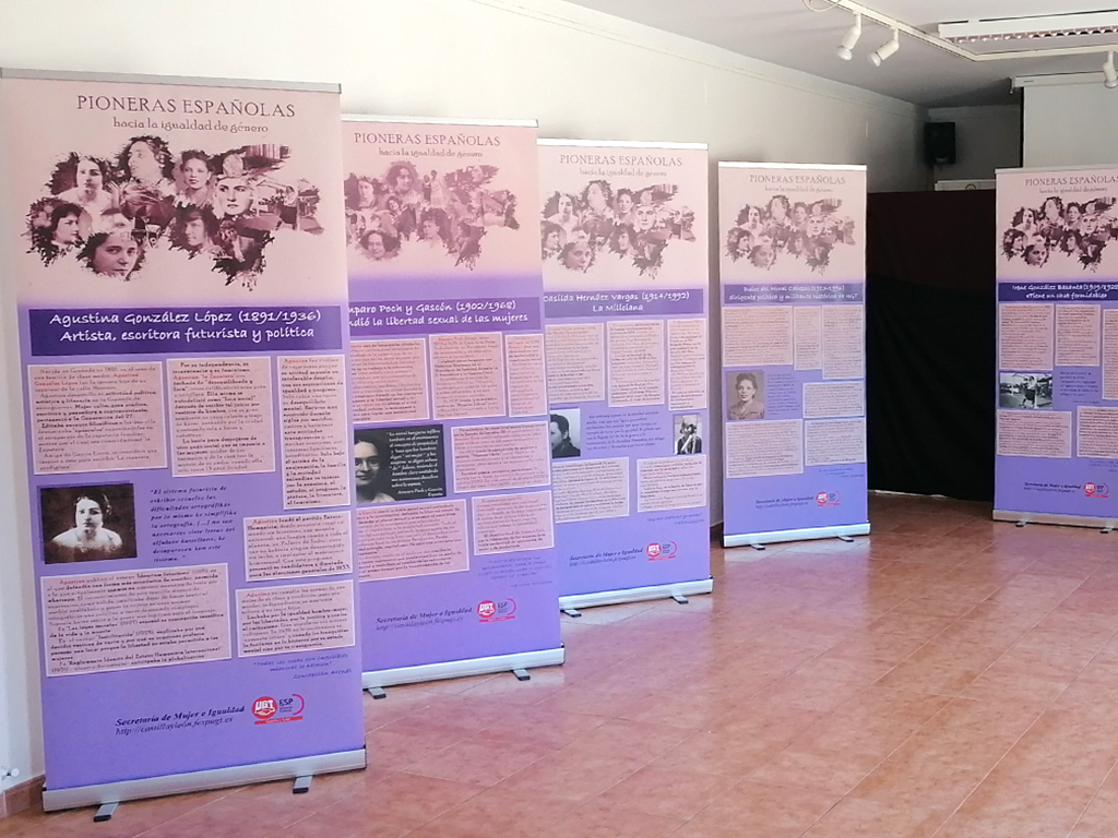 Varios de los paneles que forman parte de la exposición. / E.A.