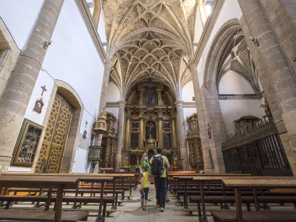 8 1kama apertura iglesias