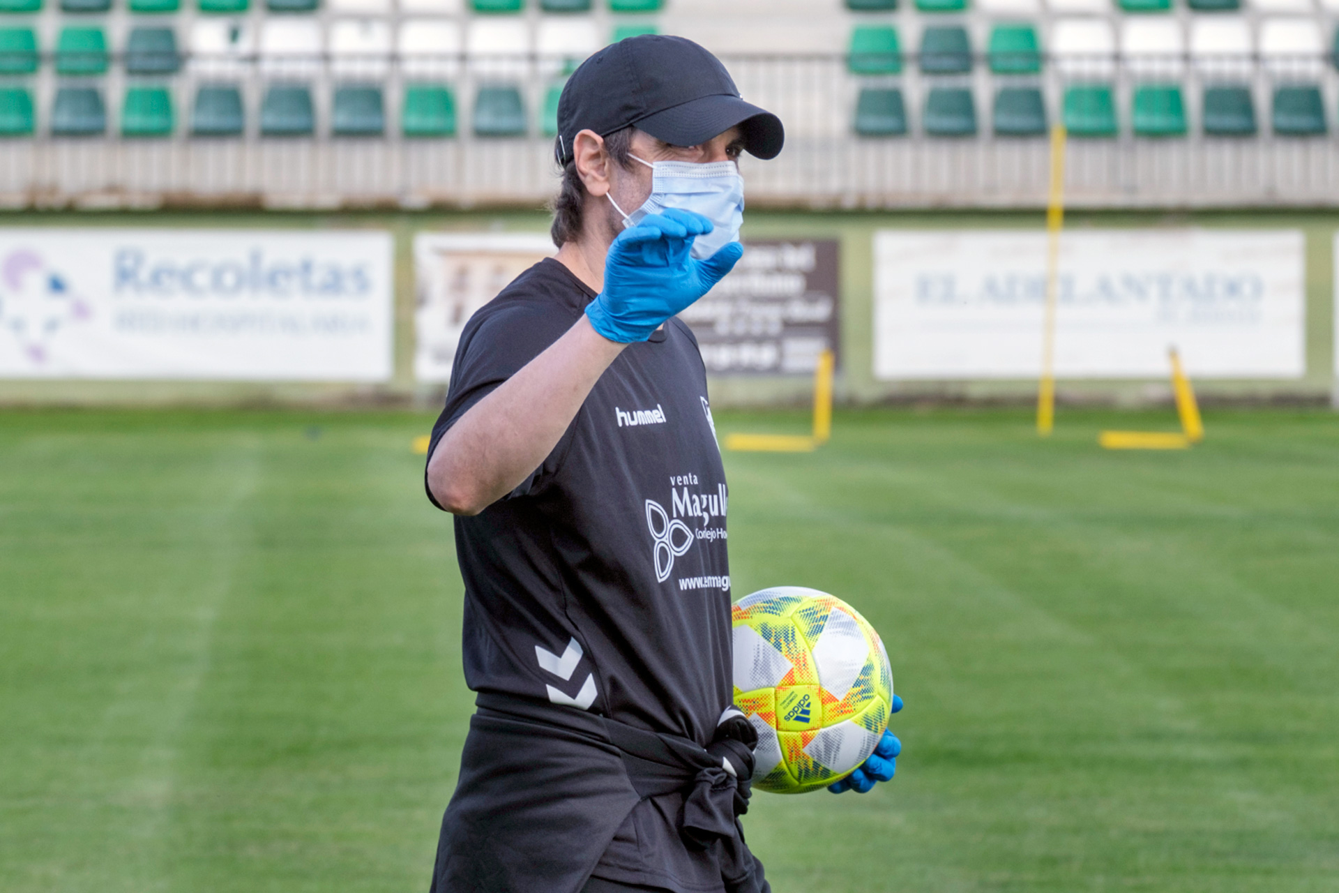 Ramsés, durante uno de los entrenamientos del equipo preparando el play off. / KAMARERO