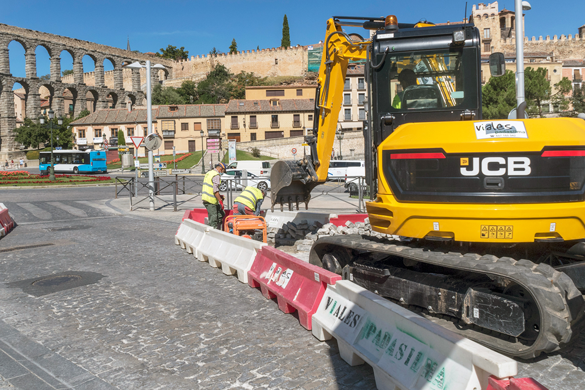 El tráfico se complica por las obras en Padre Claret 2 09 1kama Avenida Padre Claret Obras KAM9204