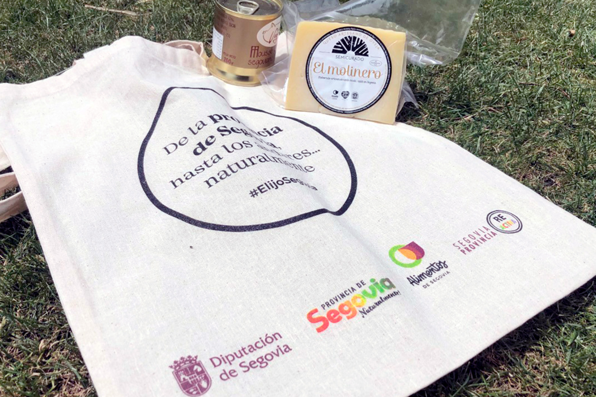 Uno de los packs ‘ReinvenTa’ de Alimentos de Segovia con los que se obsequiará a los huéspedes. / EL ADELANTADO