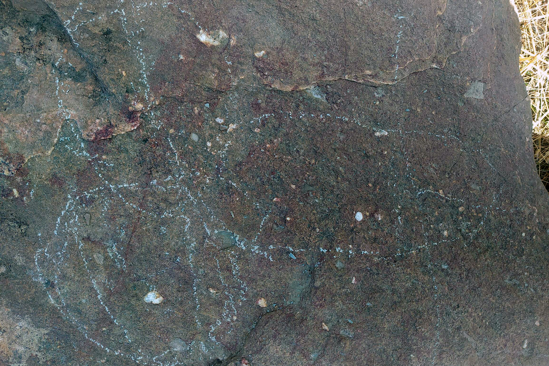 El dolmen de Santa Inés ha sufrido daños por parte de desconocidos.