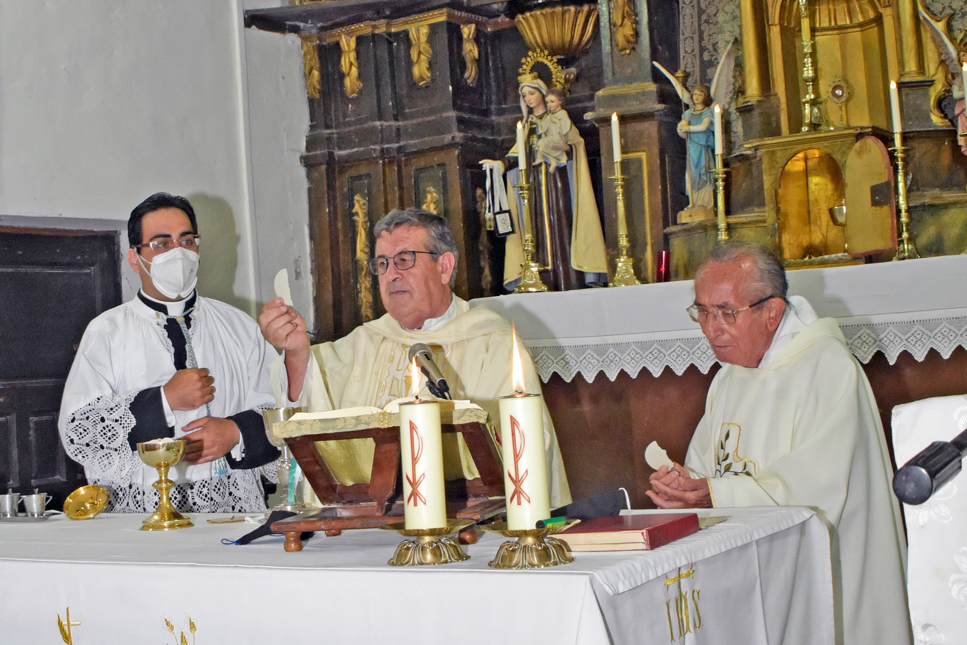 12 3 Laguna Contreras misa Virgen DSC9600