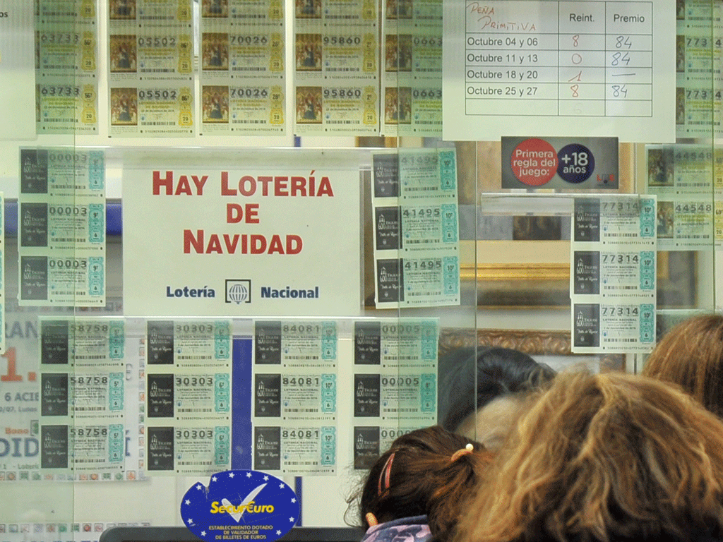 Lotería de Navidad en las administraciones segovianas. /KAMARERO