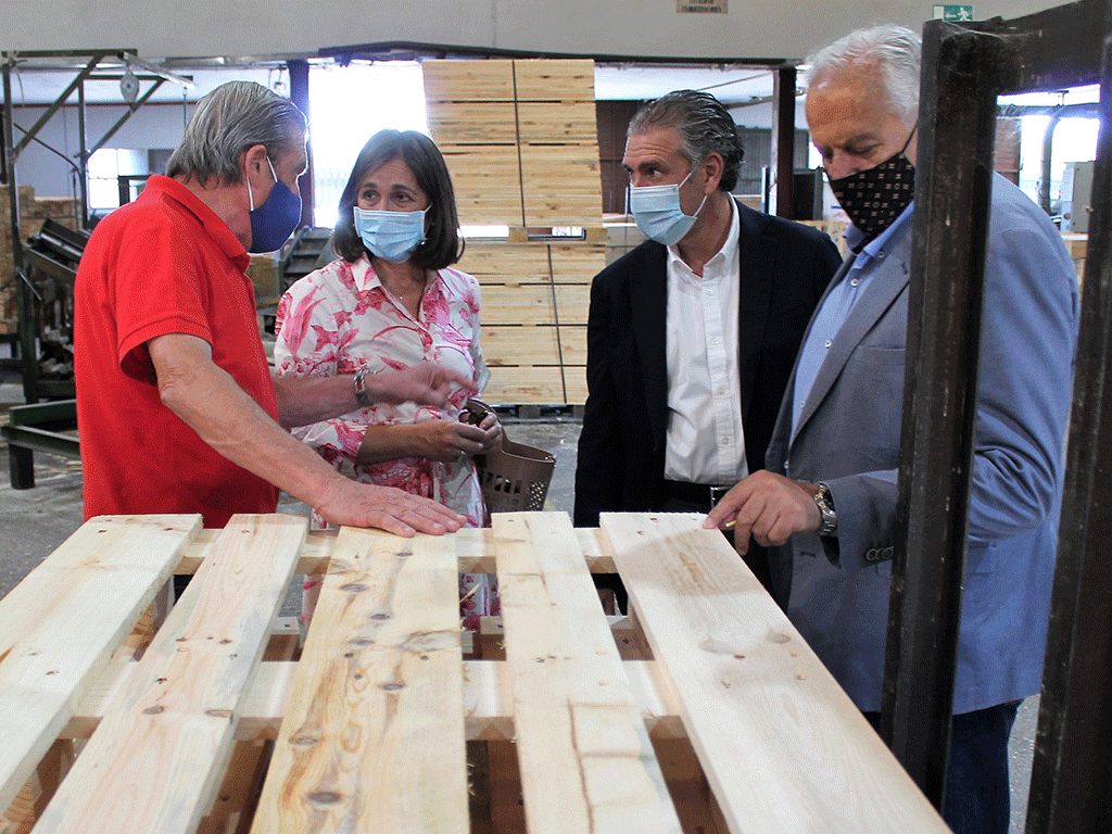 El presidente de la FES, Andrés Ortega, y la gerente de la Federación, Beatriz Escudero visitaron las empresas.