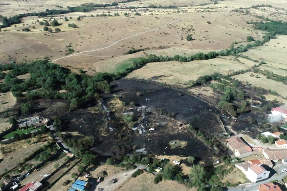 Vista aérea de la superficie afectada por el fuego./E.A.