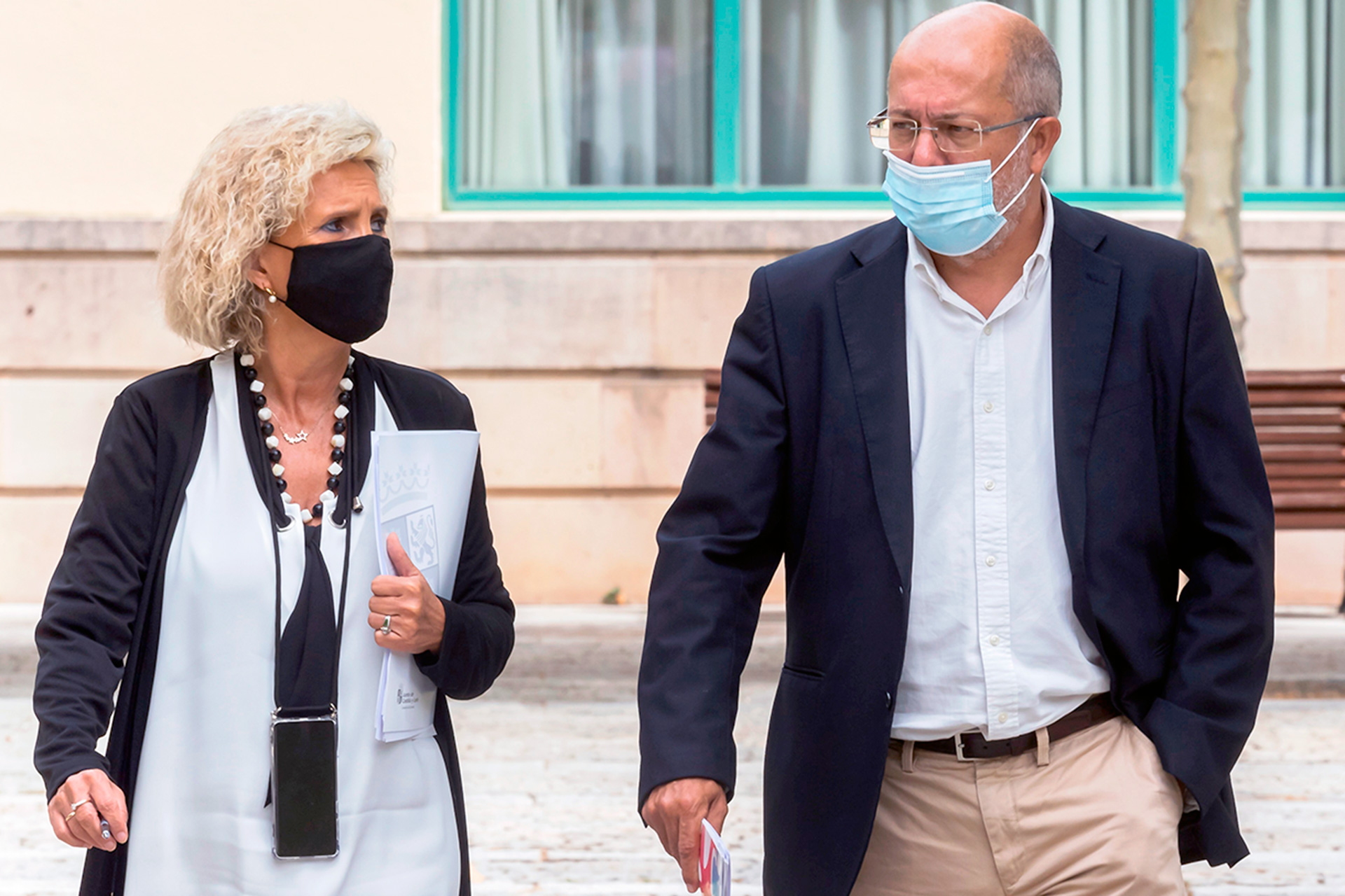 La consejera de Sanidad, Verónica Casado, y el vicepresidente de la Junta, Francisco Igea. / EFE