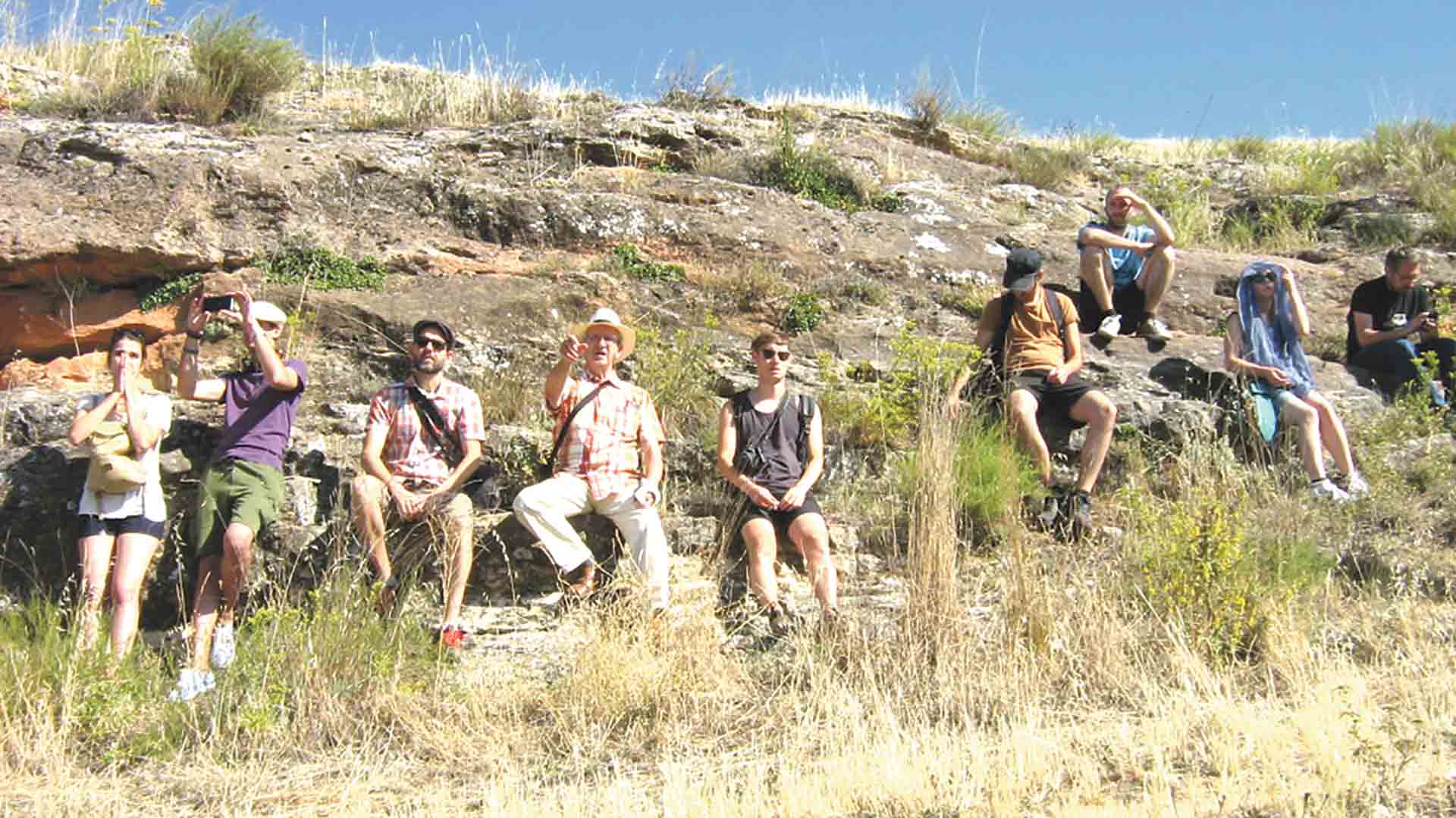 Juan Manuel Santamaría con Pintores de 2014 en peñas del Parral frente a Segovia.