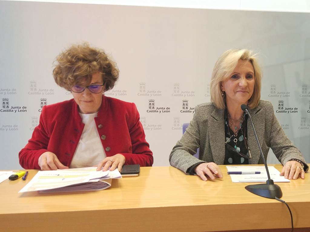 La directora general de Salud Pública de la Junta (i), Carmen Pacheco y la consejera Verónica Casado (d).
La consejera de Sanidad, Verónica Casado, en el centro, junto a la directora general de Salud Pública, Carmen Pacheco, (i) y la gerente de Emergencias Sanitarias, Flor de Castro.

  (Foto de ARCHIVO)

22/1/2020