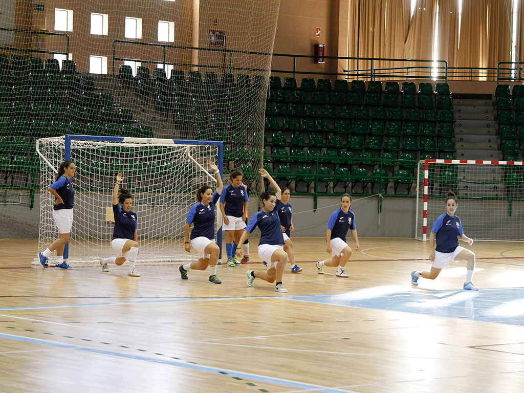 Las jugadoras del Unami CP, durante un entrenamiento de la pasada temporada. / NEREA LLORENTE