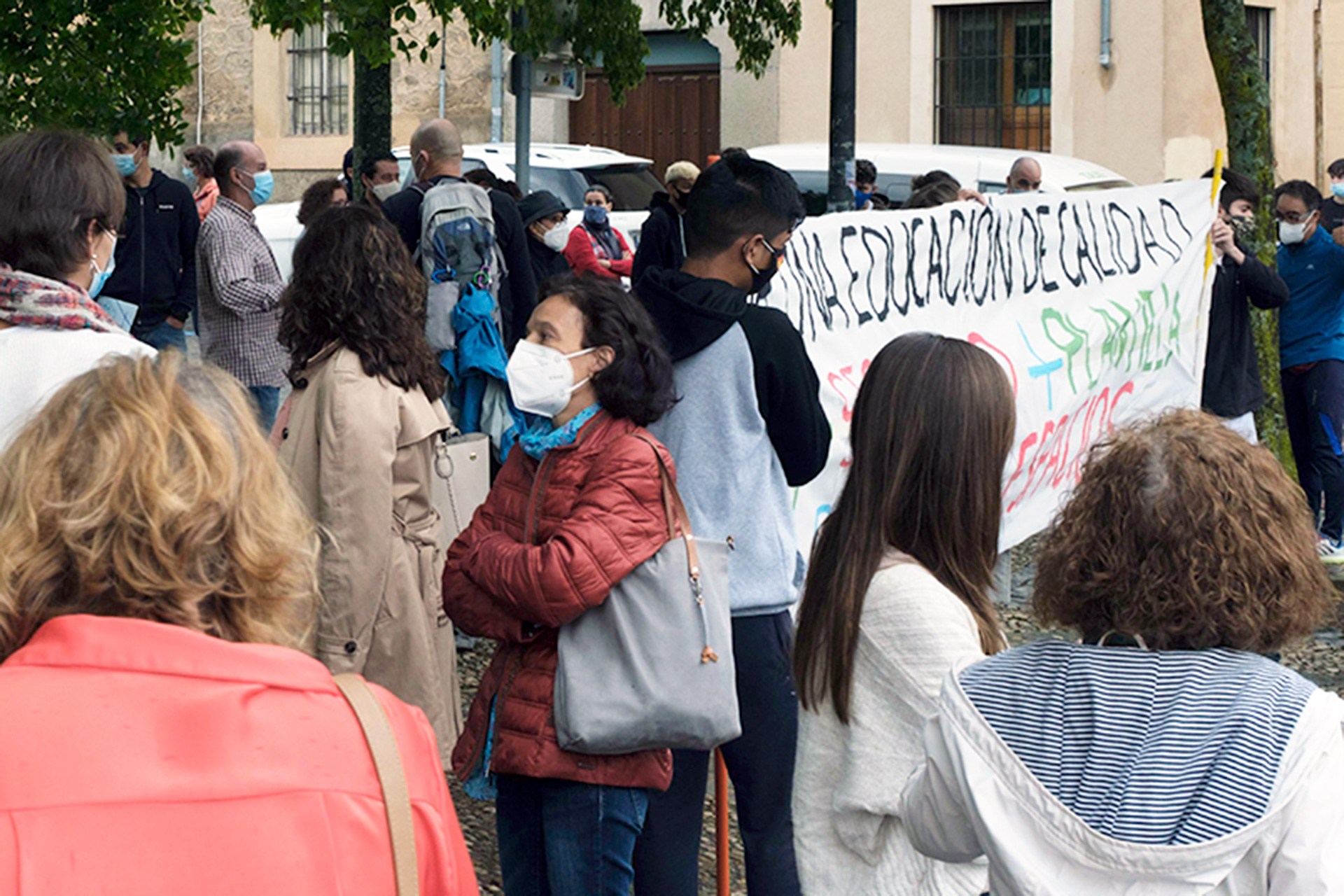 04 2kama IES Ezequiel Gonzalez Concentracion Seguridad Coronavirus KAM7517