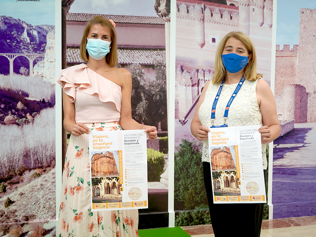 La diputada de Prodestur, Magdalena Rodríguez, y la guía oficial de turismo Eva Torres de Frutos. / E. A.