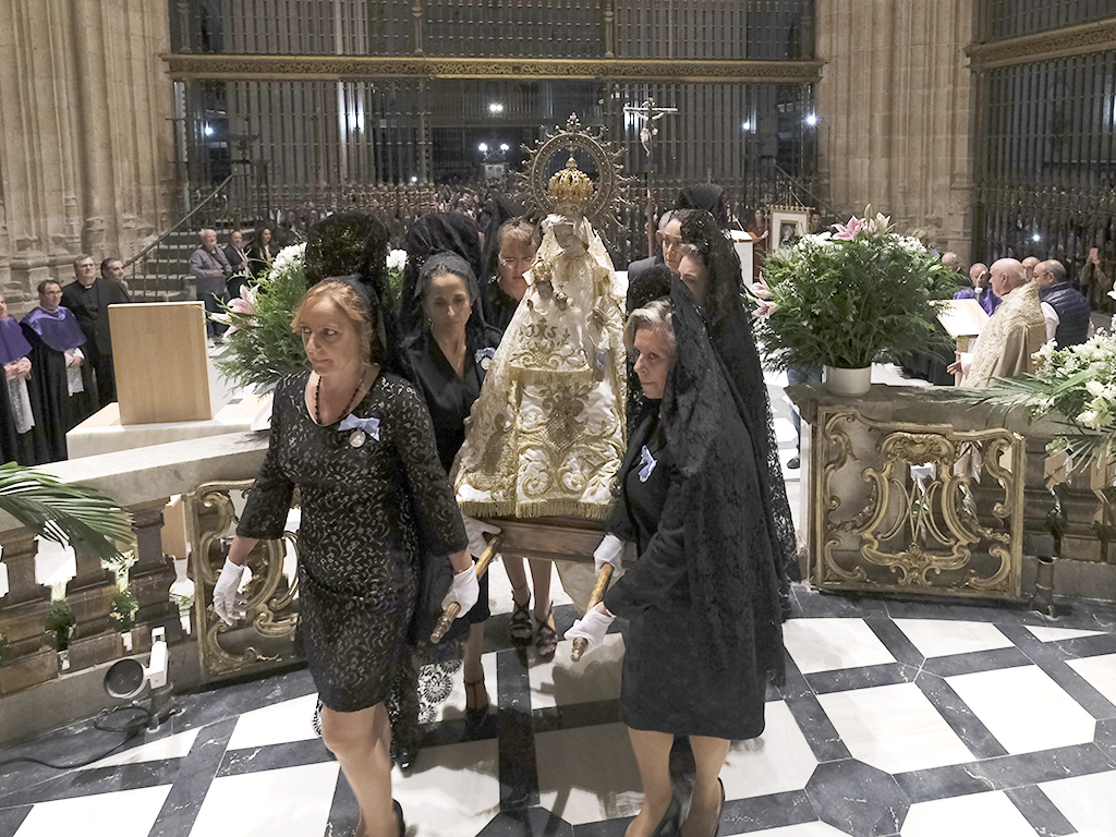 El novenario de la Virgen de la Fuencisla  se realizará en la Catedral de Segovia con un protocolo de seguridad.. / KAMARERO