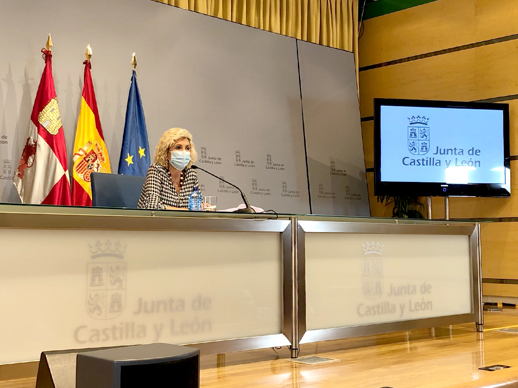 La consejera de Sanidad, durante una rueda de prensa en la que se evaluaron los datos de la pandemia en Castilla y León. / EUROPA PRESS
