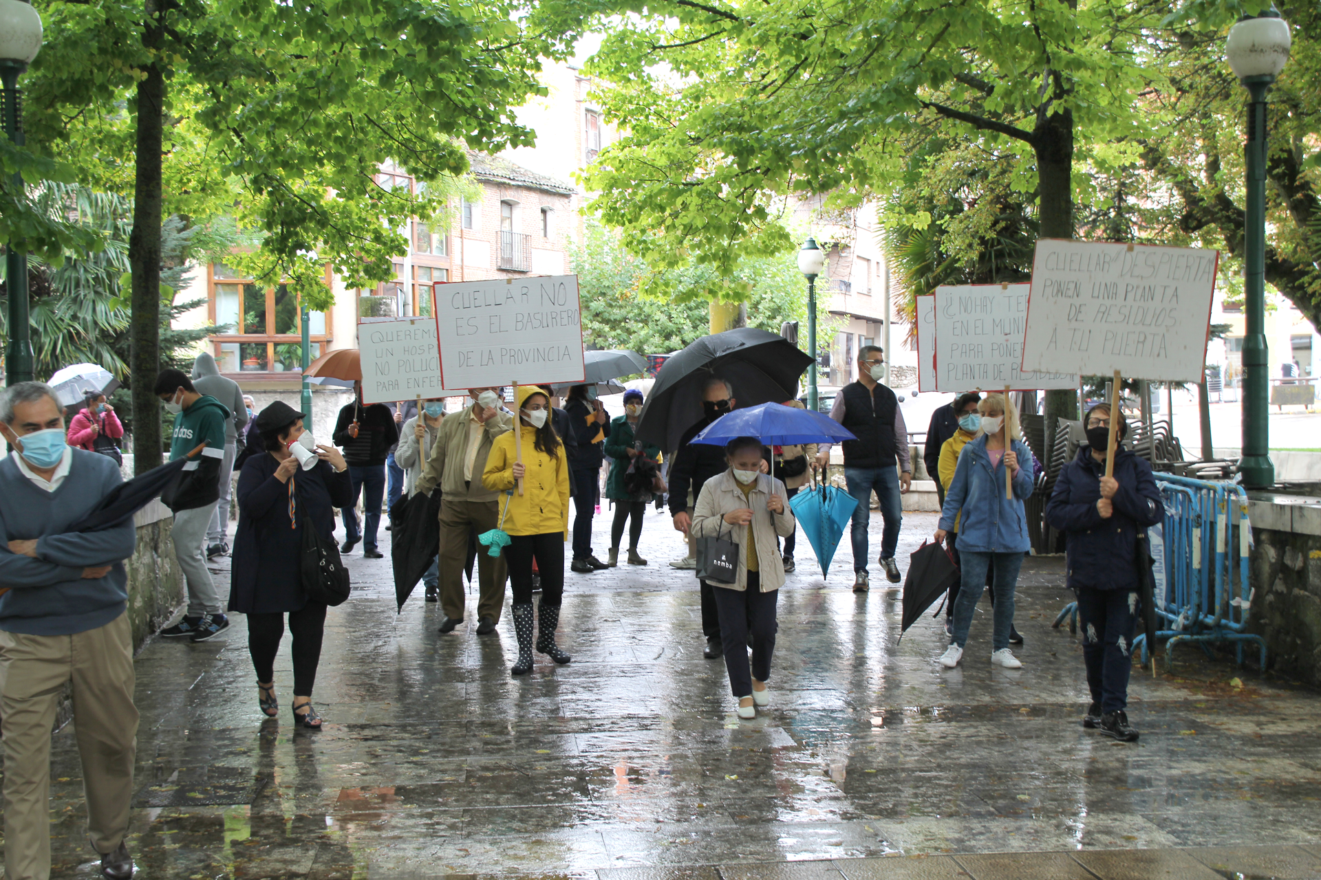 Vecinos de Escarabajosa de Cuéllar se manifiestan contra la futura planta de residuos 1 3 manifa escarabajosa