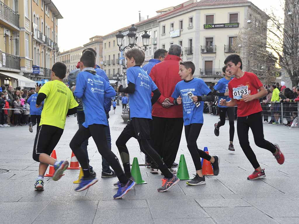 Una carrera de escolares, celebrada en la Avenida del Acueducto antes de la pandemia. / KAMARERO