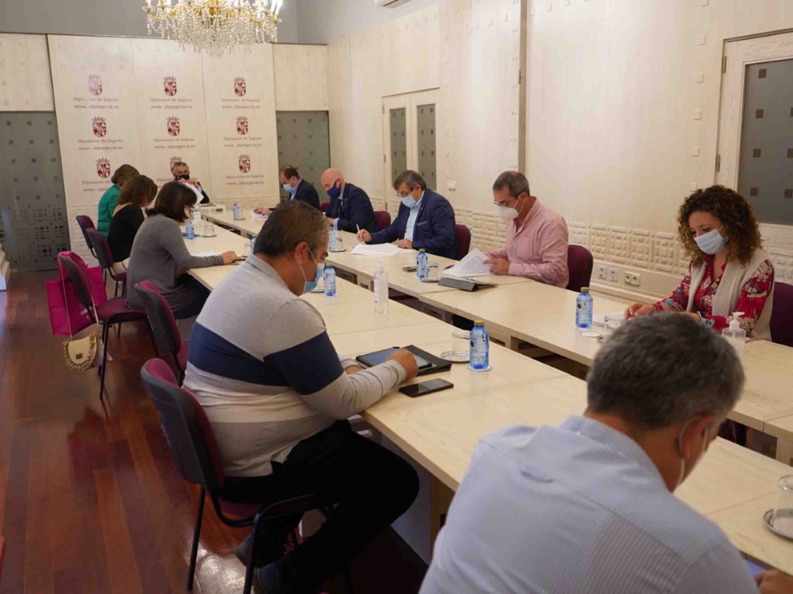 Junta de Gobierno de la Diputacion de Segovia. / EL ADELANTADO