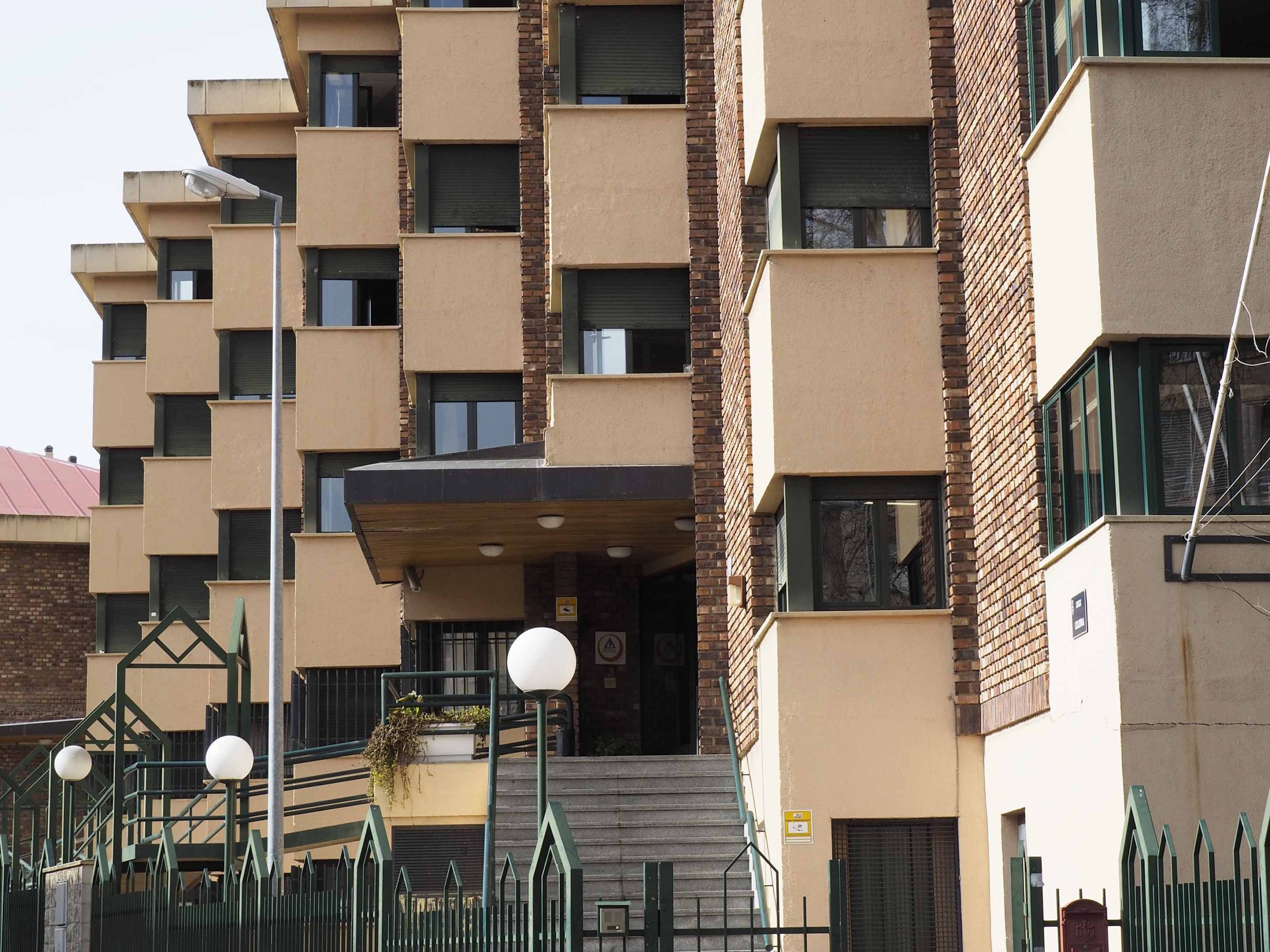 Residencia juvenil 'Emperador Teodosio' de Segovia. / KAMARERO