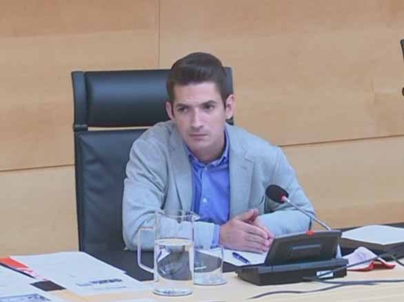 procurador socialista por Segovia, Sergio Iglesias