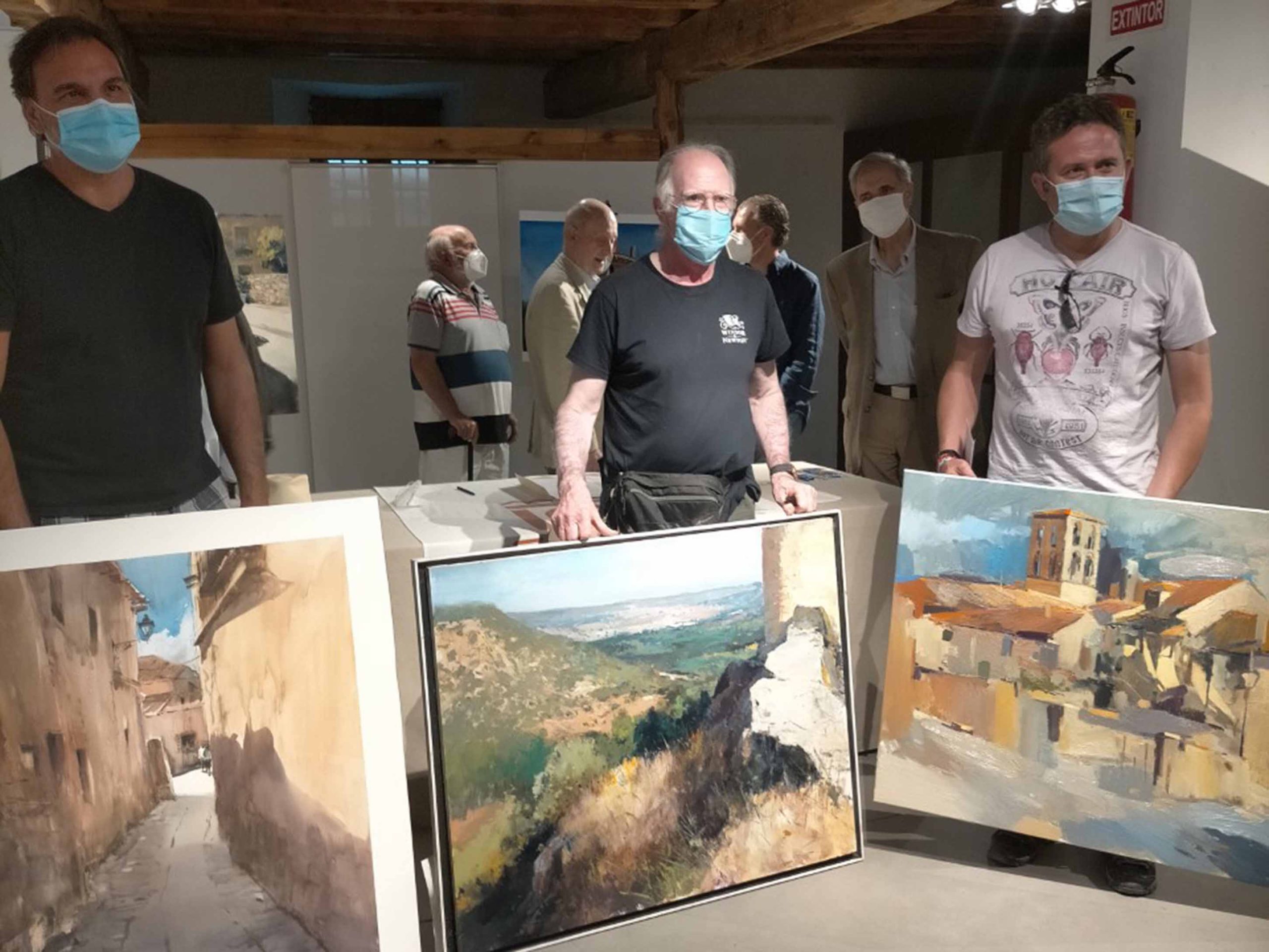 Los tres primeros clasificados del concurso nacional de pintura rápida de Pedraza. / EL ADELANTADO