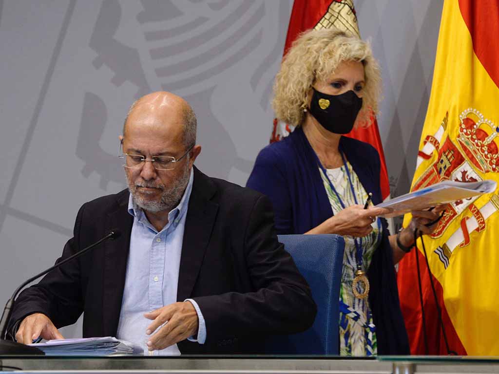 Francisco Igea y Verónica Casado. / EFE- NACHO GALLEGO