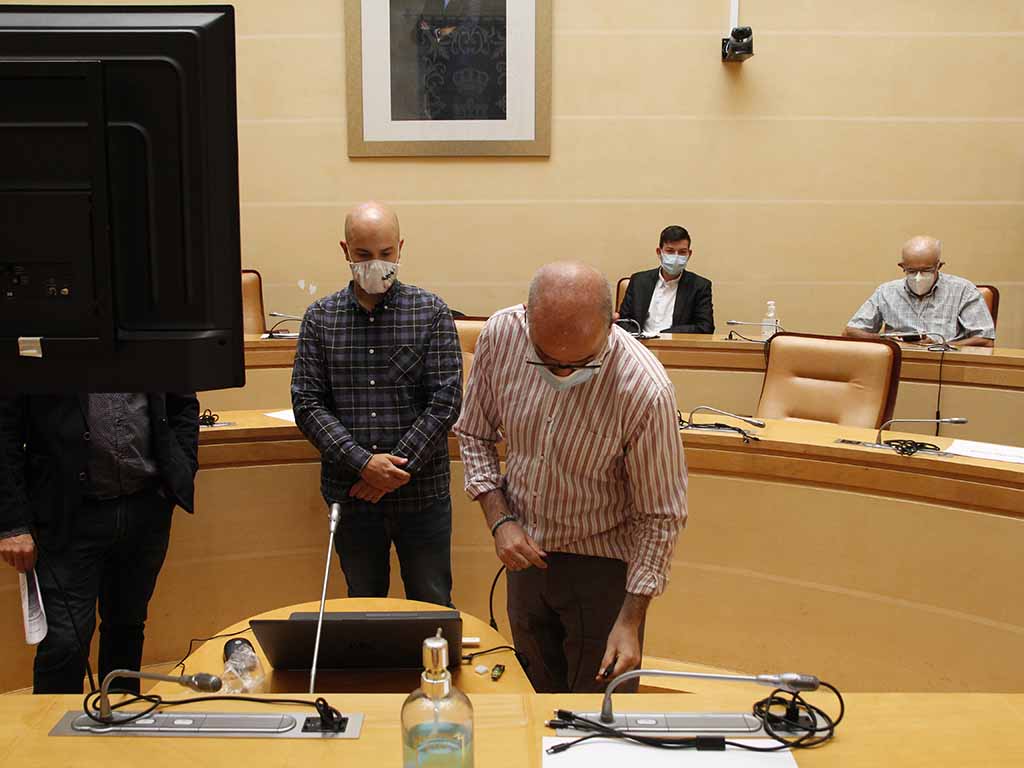 Sorteo de los huertos en el salón de Plenos del Ayuntamiento. / E.A