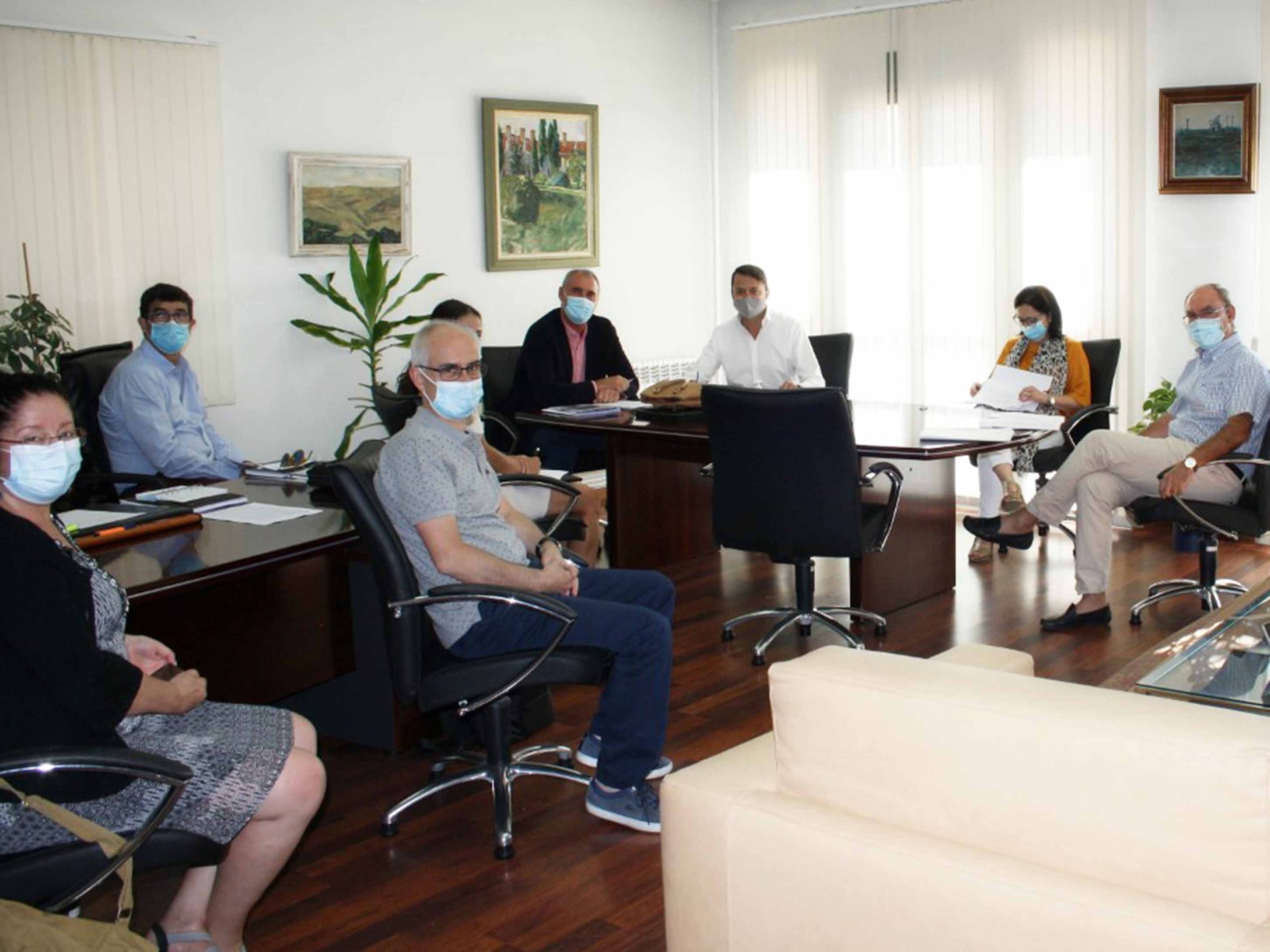 Reunión mantenida para establecer los protocolos en los centros educativos. / EL ADELANTADO