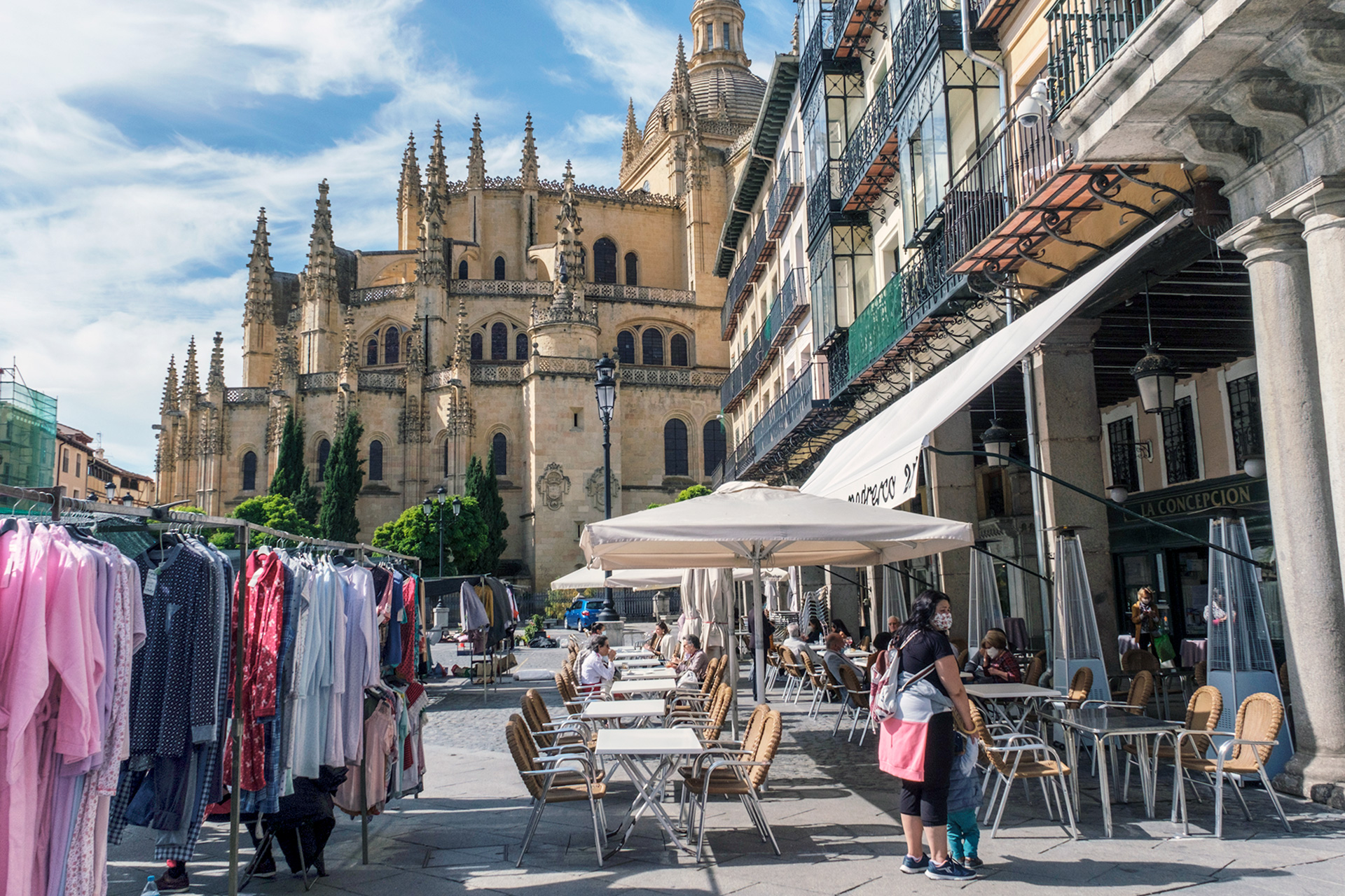El exterior de el bar La Concepción, en la Plaza Mayor. / KAMARERO