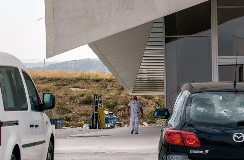 El gobierno municipal sigue sin recibir las obras que se ejecutan en el edificio CIDE. / Kamarero