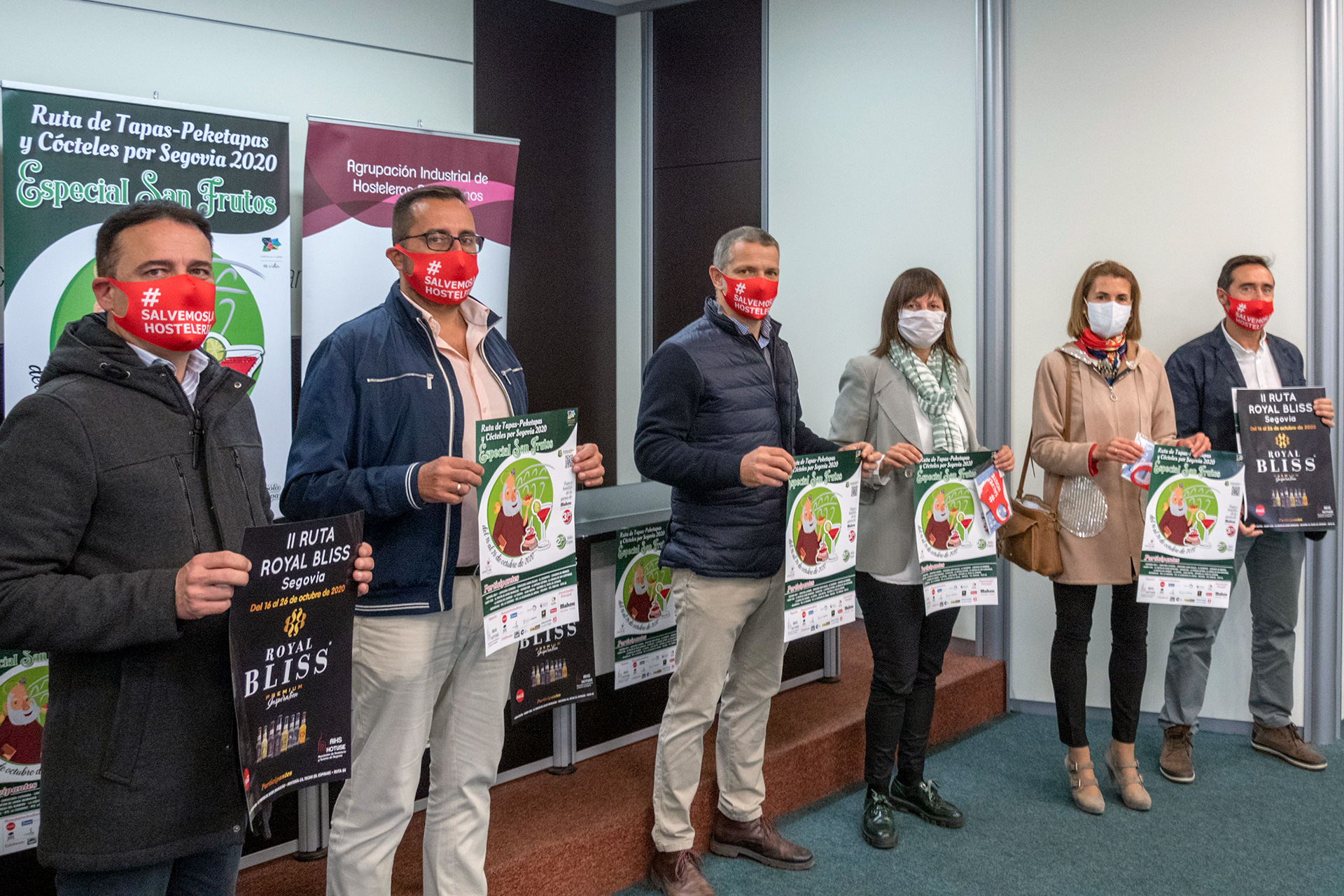 Los participantes ayer en la presentación de la Ruta de Tapas, Peketapas y Cócteles Segovia 2020. / Kamarero
