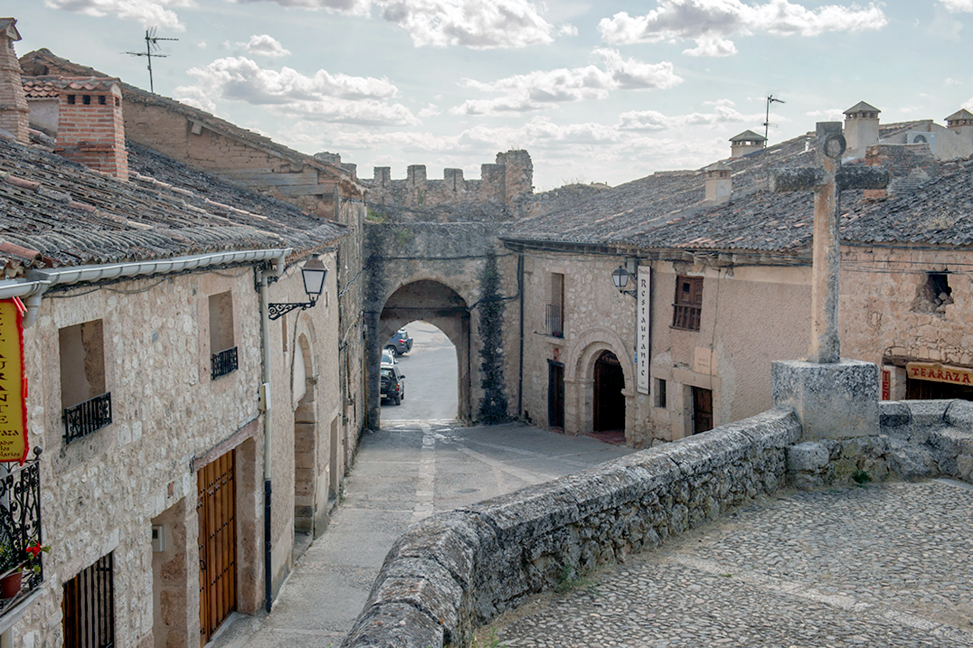 12 1kama Maderuelo Puerta Villa KAM2927