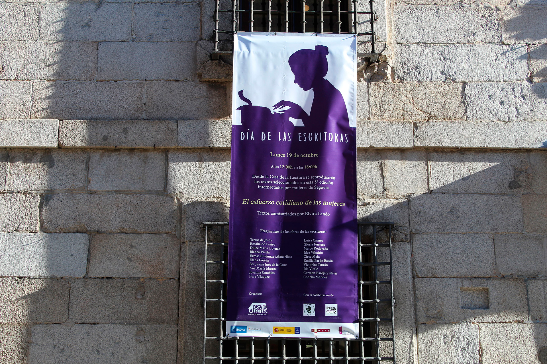 Textos de 20 escritoras se darán a conocer desde las ventanas de la Casa de la Lectura. / E. A.