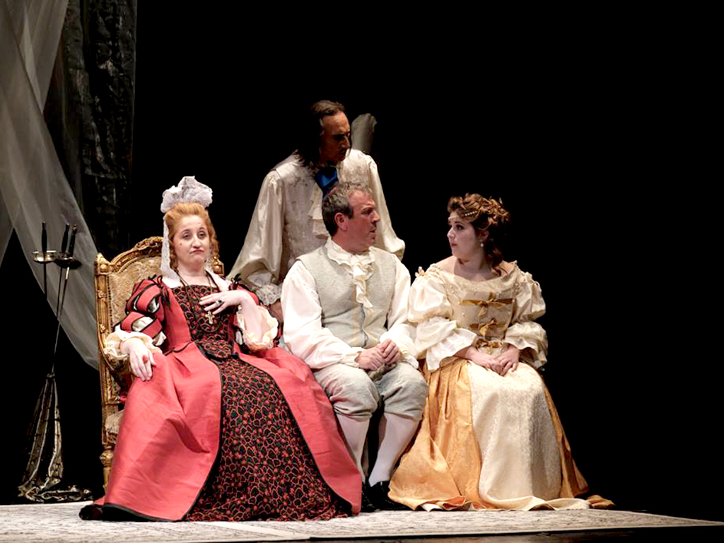 Una actuación de la pasada edición del Certamen de Teatro Aficionado ‘Siete Llaves’./ E.A.