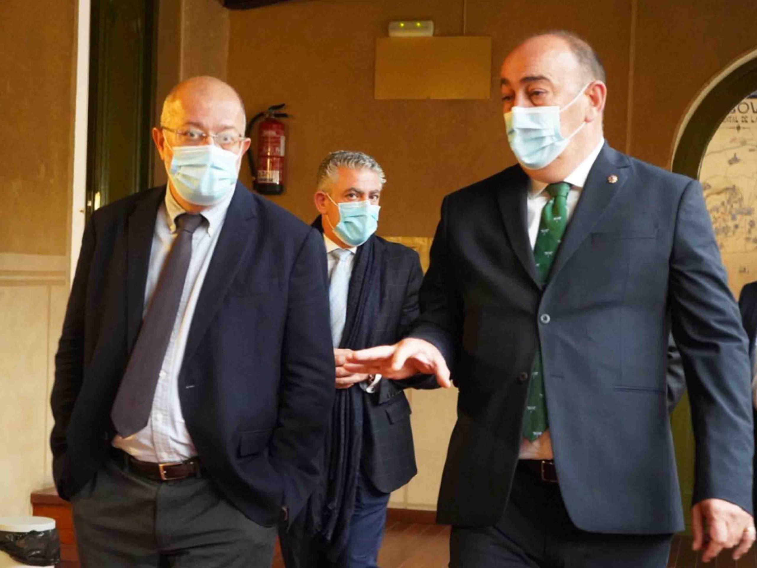 El vicepresidente de la Junta, Francisco Igea, y el presidente de la Diputación, Miguel Ángel de VIcente. / EL ADELANTADO