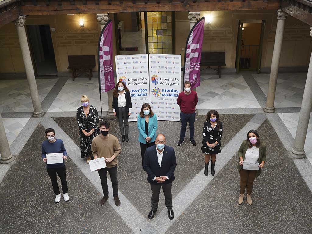 Entrega de las becas de Igualdad. / E.A