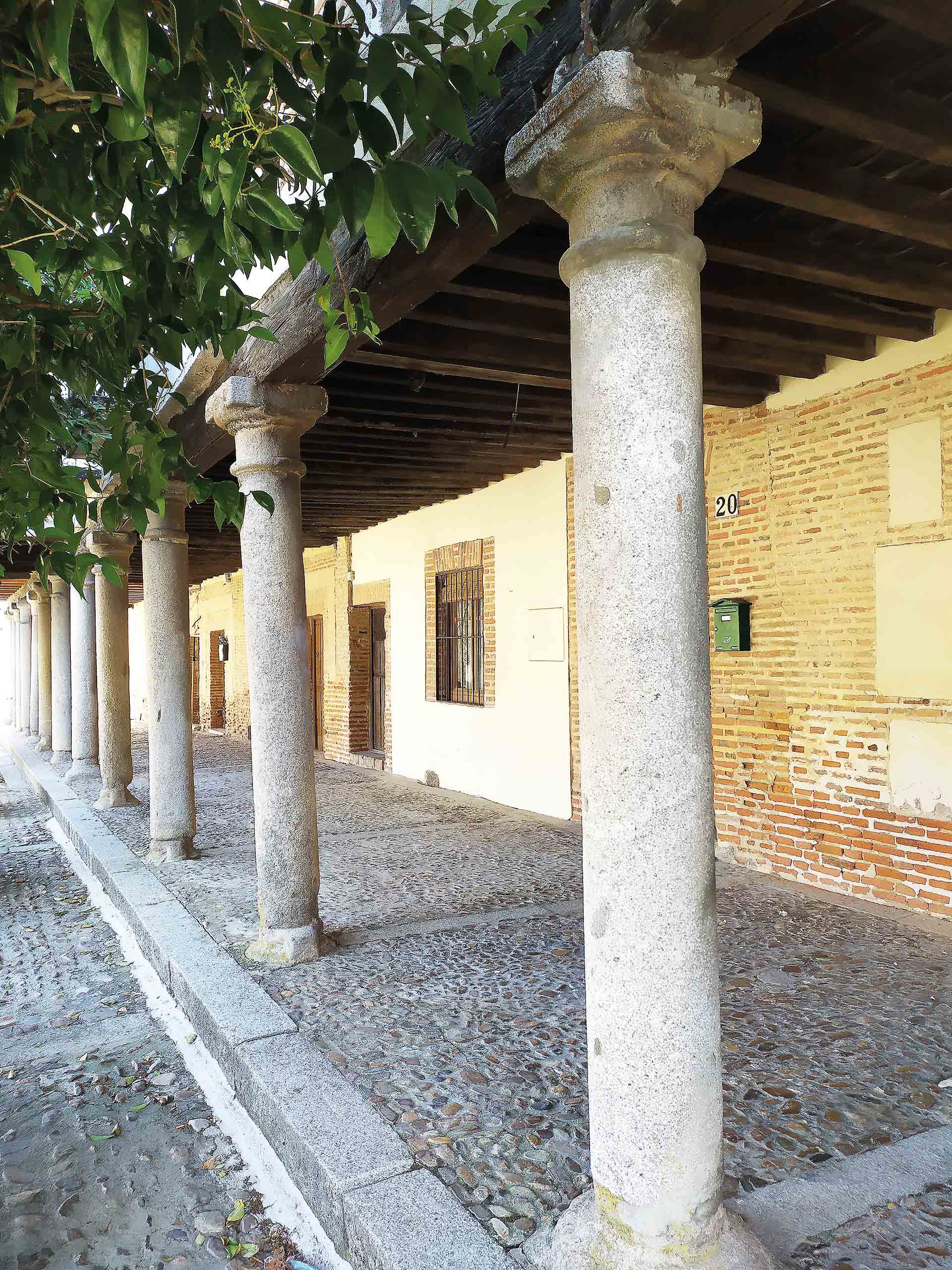 Soportal, plaza de Martín Muñoz.