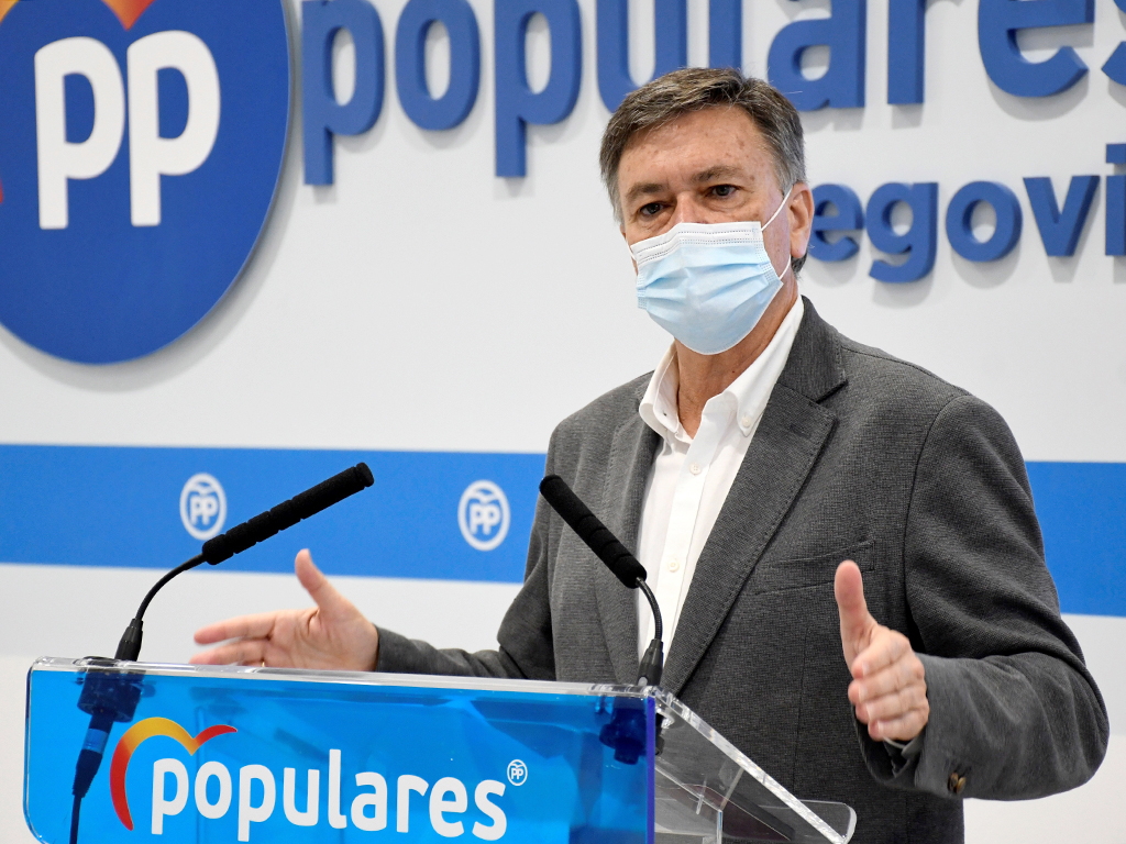 El secretario autonómico del Partido Popular de Castilla y León, Francisco Vázquez , durante una rueda de prensa. EFE/ Pablo Martin
