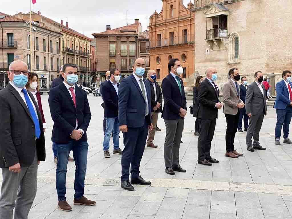 Miguel Ángel de Vicente ha asistido en Medina del Campo a la puesta de largo de esta asociación en la que participan Cuéllar, Vallelado, Mata de Cuéllar, Sanchonuño y San Cristóbal de Cuéllar junto a otro once municipios de Valladolid y Zamora. / EL ADELANTADO