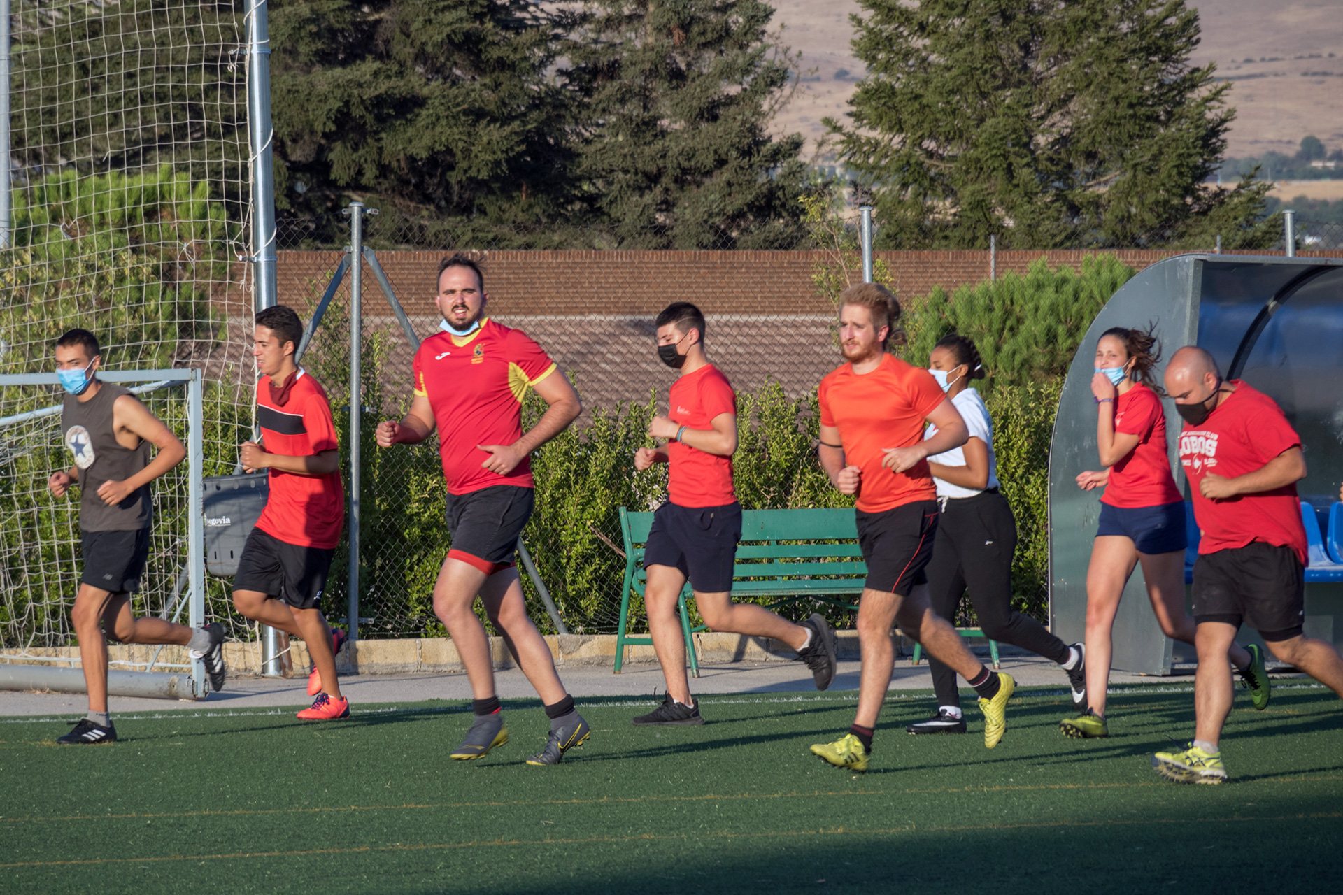 Las competiciones federadas no darán comienzo hasta noviembre 1 Un entrenamiento de la plantilla del Azulejos Tabanera Lobos.. / KAMARERO