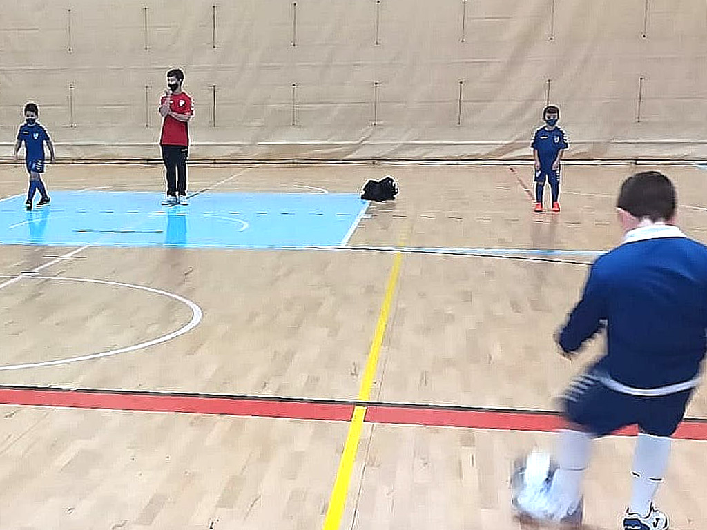 Uno de los entrenamientos de la Gimnástica Segoviana. / G. SEGOVIANA