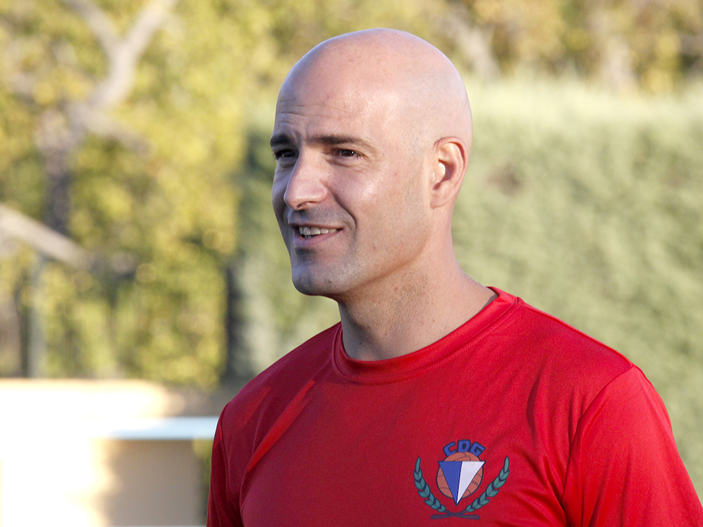 Ricardo de Andrés, en el primer entrenamiento del CD La Granja./ NEREA LLORENTE