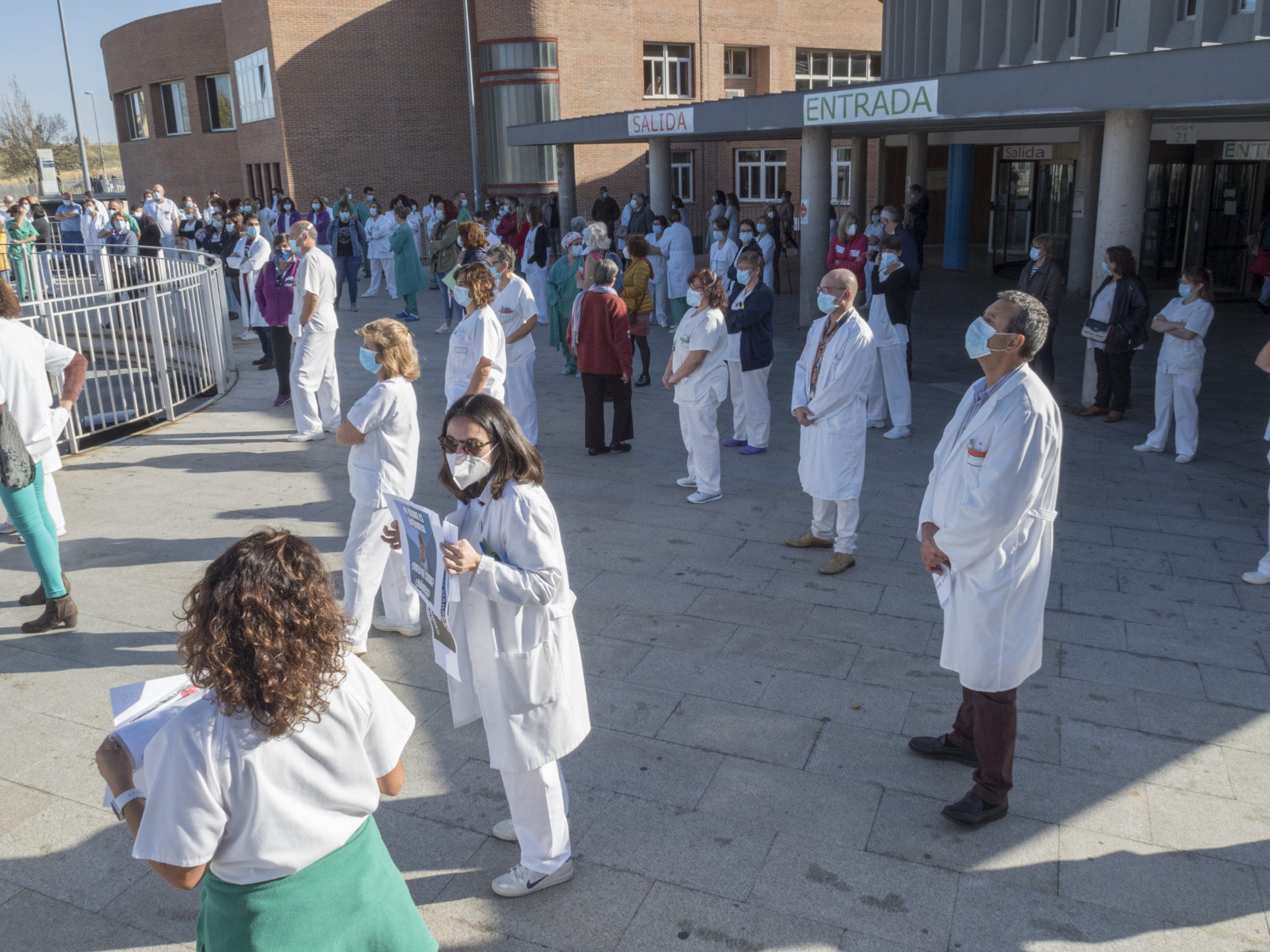 Concentración de los profesionales sanitarios contra el 'decretazo' de la Junta del pasado mes de noviembre. Archivo / KAMARERO