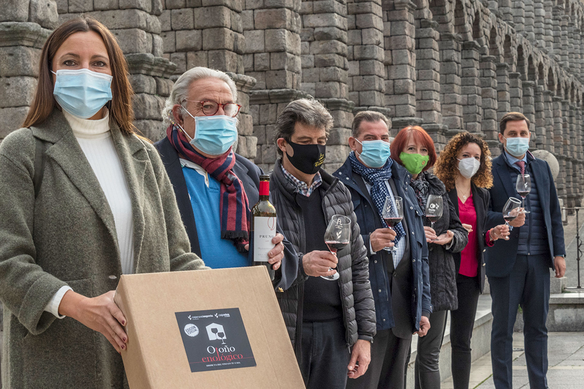 Comienza un Otoño Enológico diferente, que ayer fue presentado a los pies del Acueducto. /KAMARERO