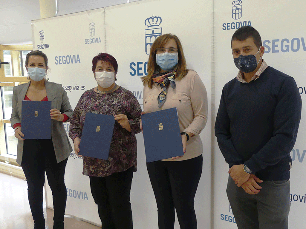 Convenio con la Fundación Secretariado Gitano. / KAMARERO