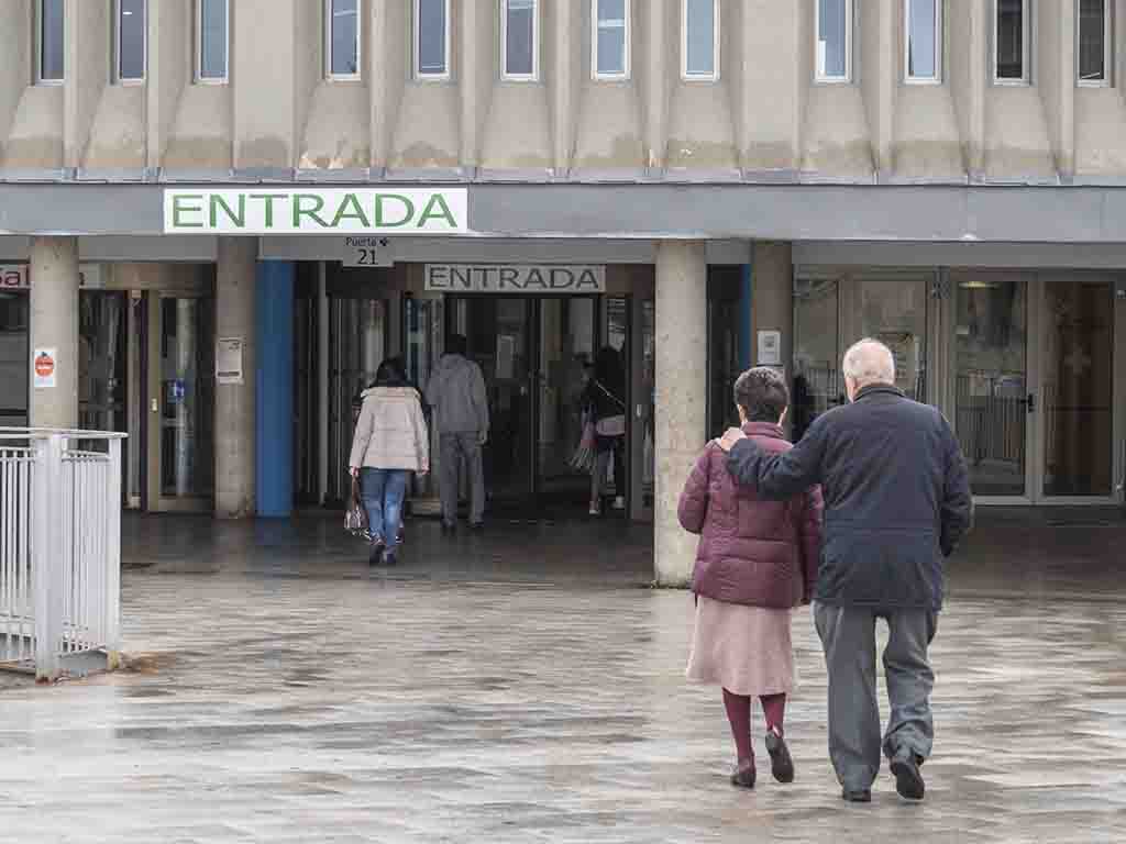 Entrada del Hospital General de Segovia. / KAMARERO
