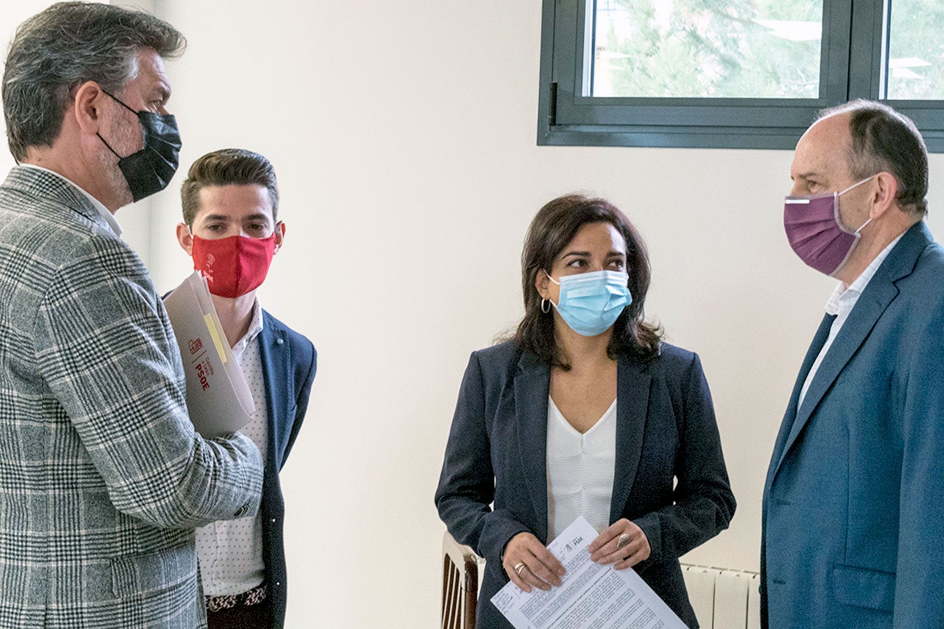 De izquierda a derecha, Vázquez, Iglesias, Palomo y Aceves, esta mañana en la sede provincial del PSOE. / Kamarero