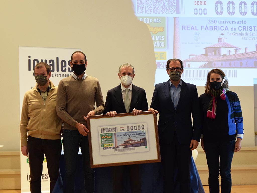 Presentación del cupón de la ONCE en la Sede de la Real Fábrica. / ROCIO PARDOS