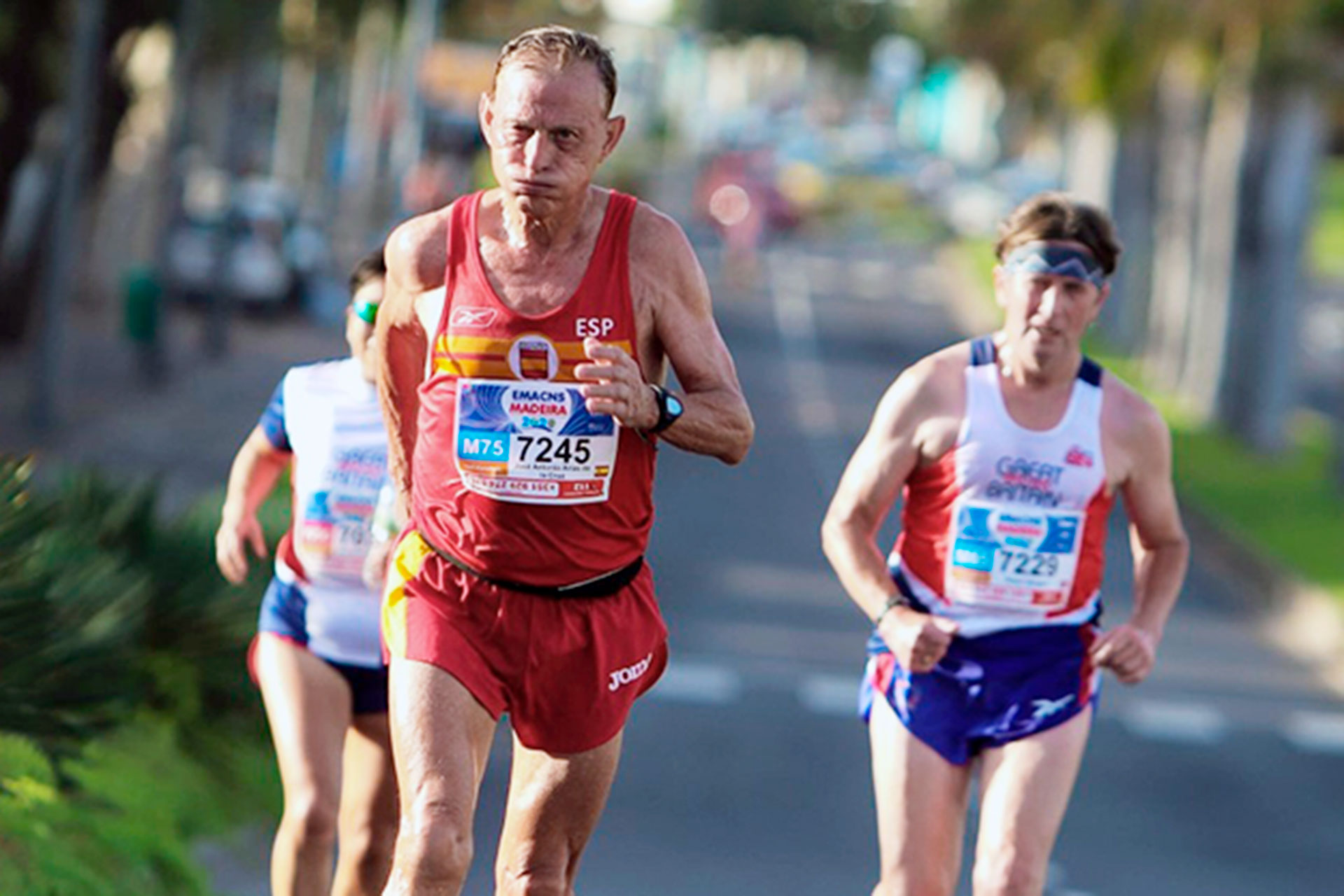 José Antonio Arias, en pleno esfuerzo durante el campeonato./ E.A.