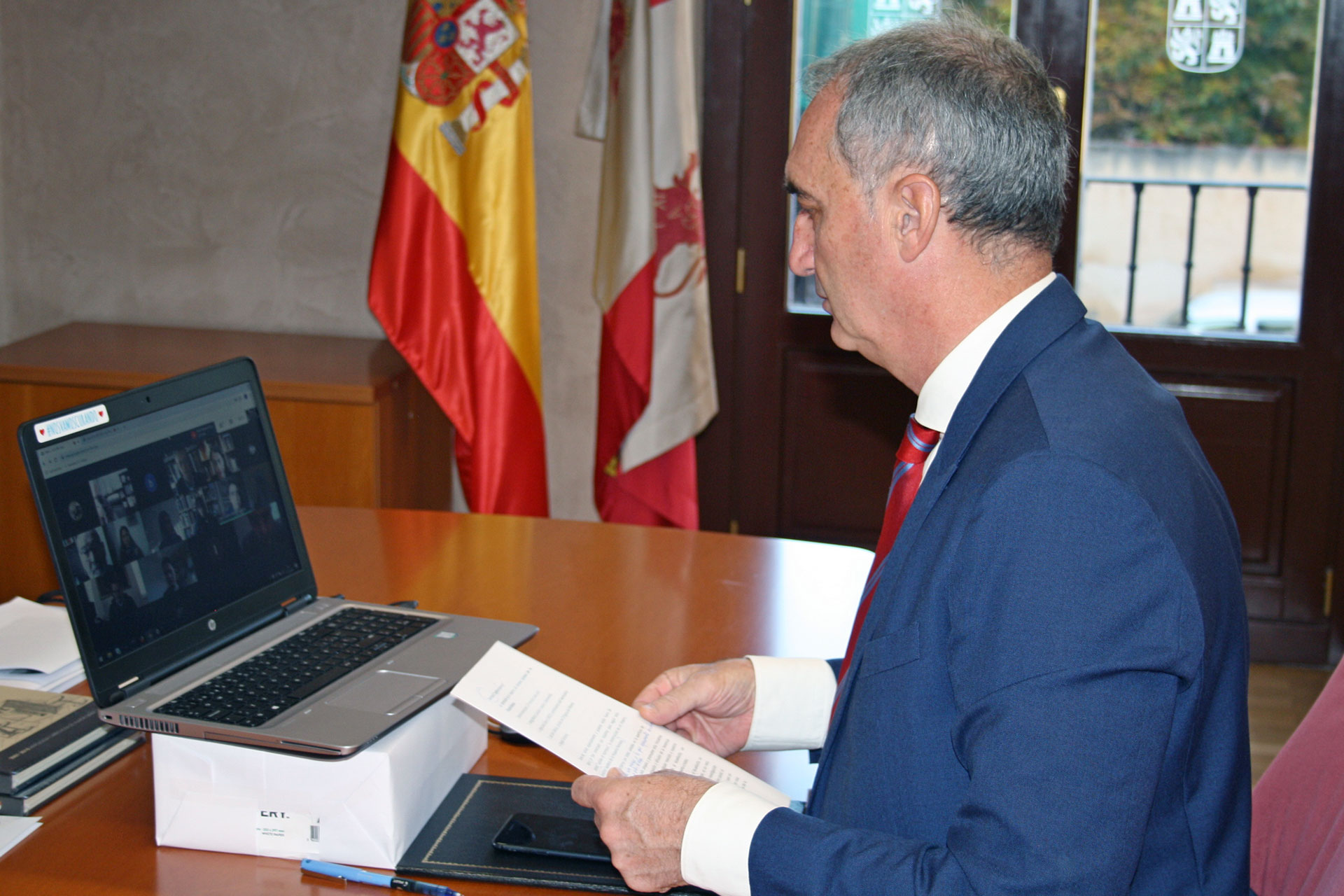 El delegado territorial José Mazarías inauguró online el congreso. / E.A
