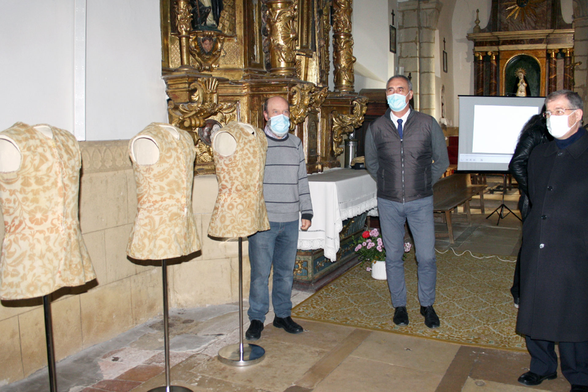 Los chalecos restaurados podrán ser contemplados por los vecinos. /E.A.